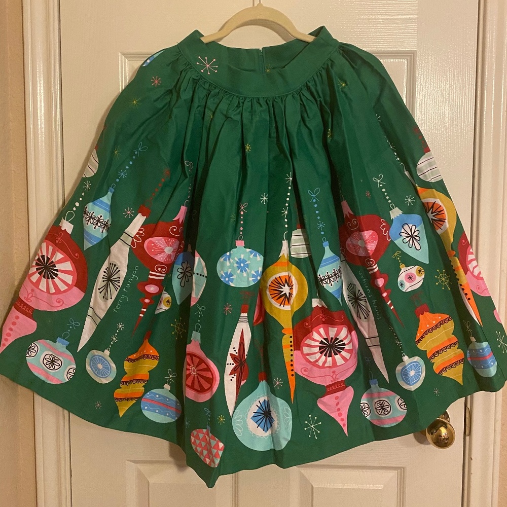 Pinup Girl Green Ornament Bella Skirt NWT (Size Sm)